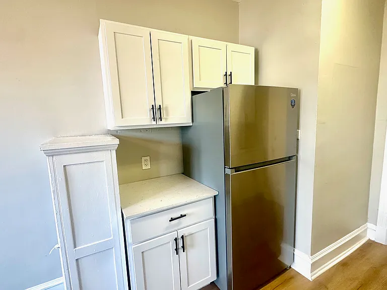 Elizabeth Manor — Photo 15