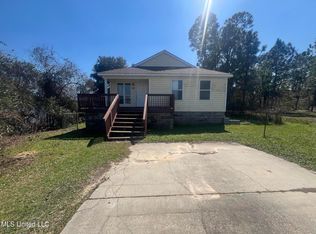 705 Josephine St, Pass Christian, MS 39571