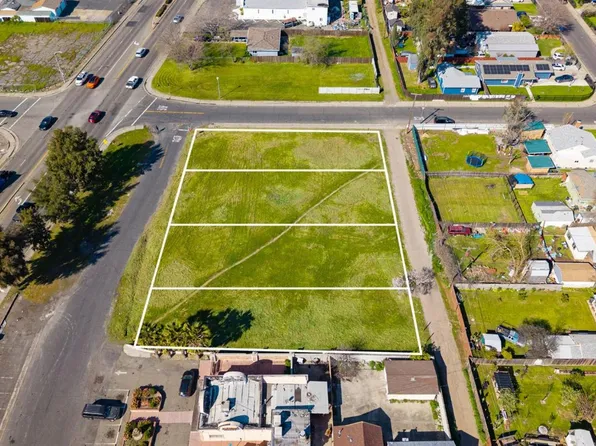 3844 Willow St, Sacramento, CA 95838