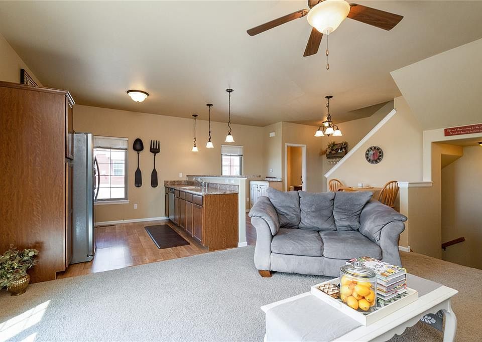 1st image of 440 Glenmoor Pl