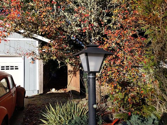 2nd image of 201 Country Estates Dr W