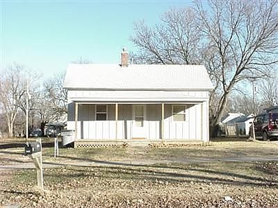 2nd image of 1018 Cottonwood St