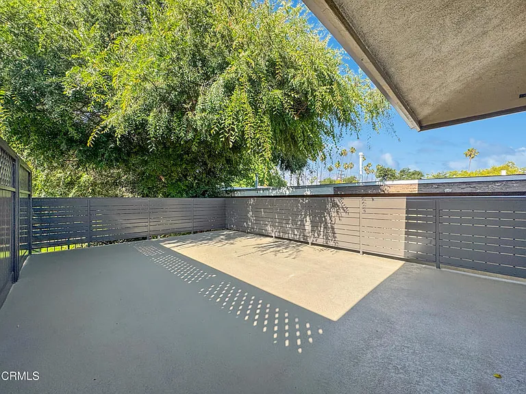 720 E Mountain St #15 — Photo 12