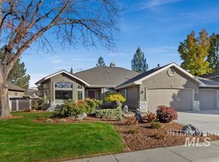 6274 N Fair Oaks Pl, Garden City, ID 83703