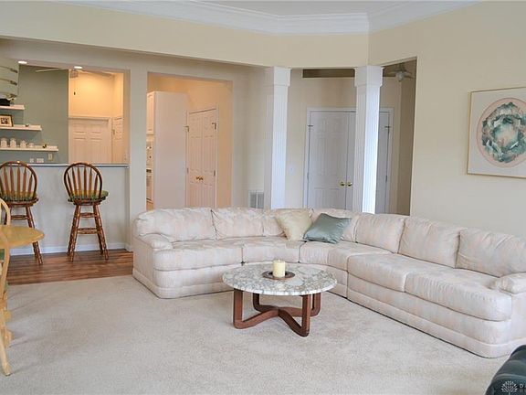 3rd image of 4822 Mallard Creek Dr
