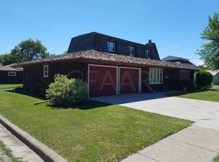 205 2nd Ave, Cando, ND 58324