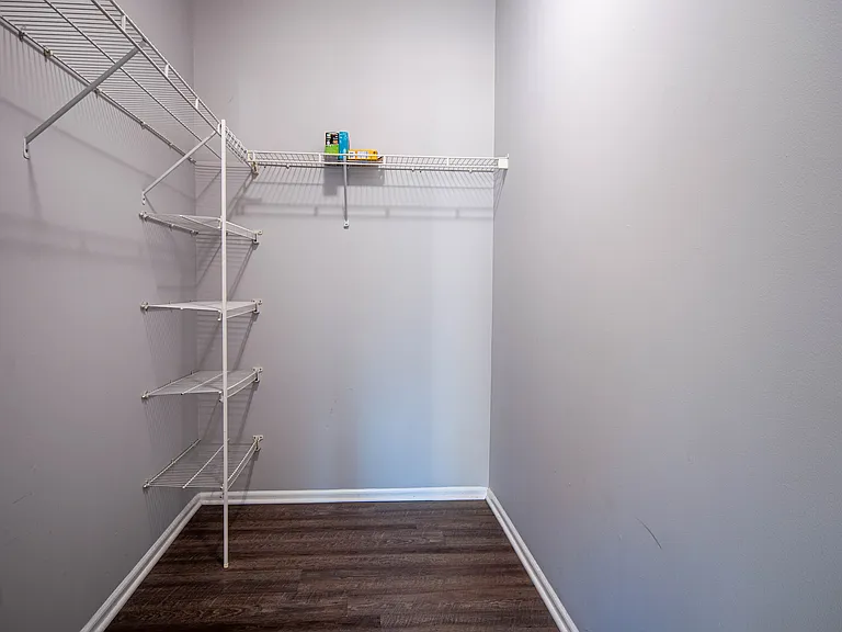 716 Lucy Ct — Photo 21