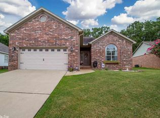 40 Emerald Dr, Maumelle, AR 72113