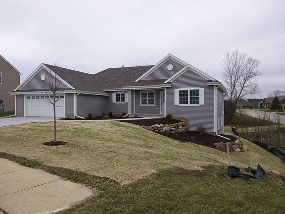 2nd image of 760 Summerset Dr