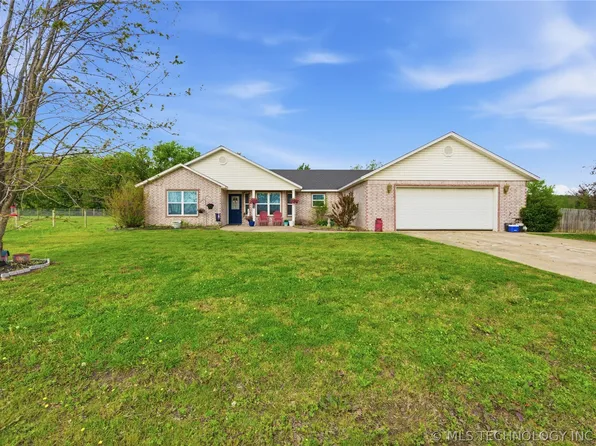 1209 N 4266th Rd, Pryor, OK 74361