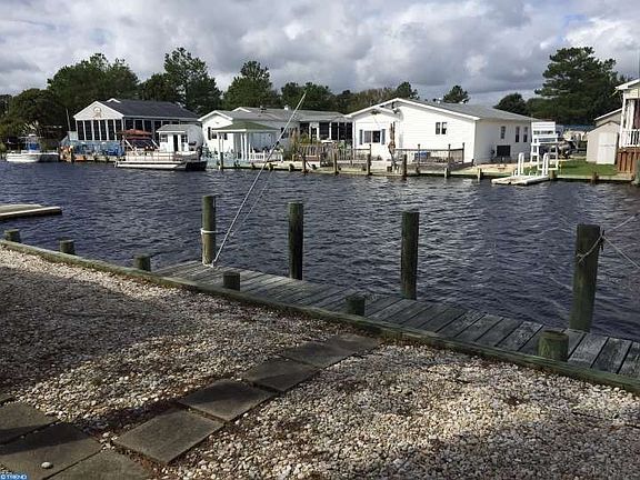 3rd image of 35531 Sussex Ln