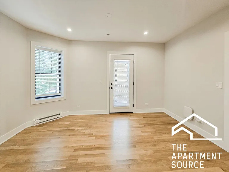 2241 N Bissell St #3E — Photo 2