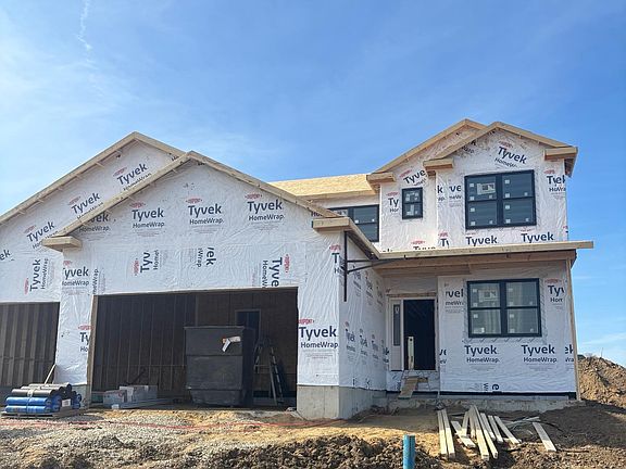 2nd image of 3435 Stonehedge Dr NE