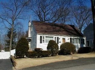 10 Zimmer Ave, Midland Park, NJ 07432