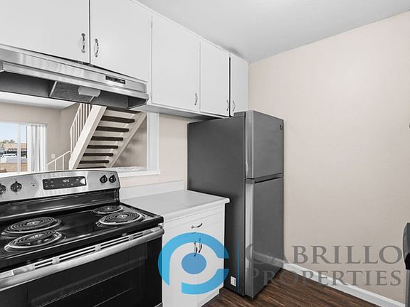 2nd image of 761 S Orange Ave APT B