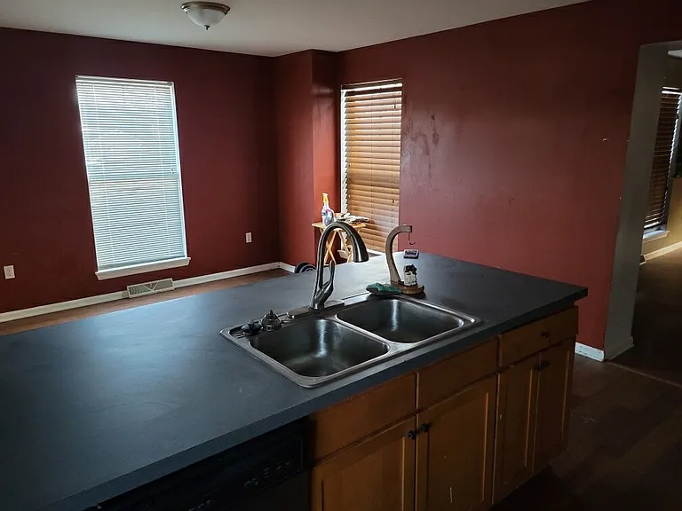 317 Wylie Ave — Photo 5