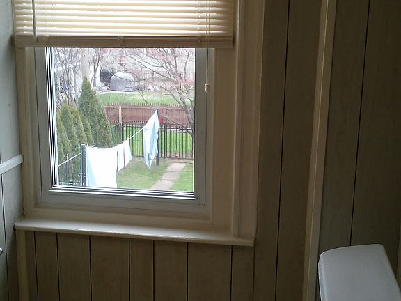 5th image of 310 Ridge St