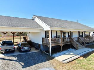 688 Little Mountain Church Rd, Ararat, NC 27007