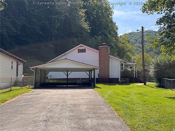 3rd image of 21 Belcher Ln