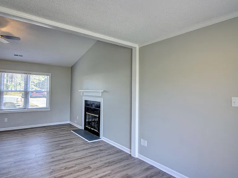 329 McCotter Blvd — Photo 8