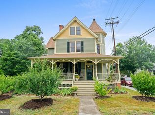 8524 Potomac Ave, College Park, MD 20740