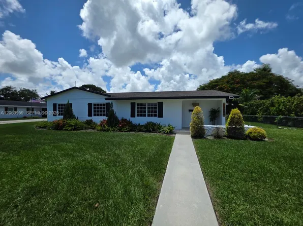18608 SW 93rd Pl, Cutler Bay, FL 33157