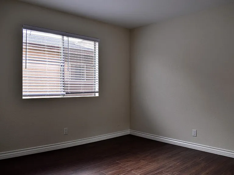 1010 Raleigh Street — Photo 16