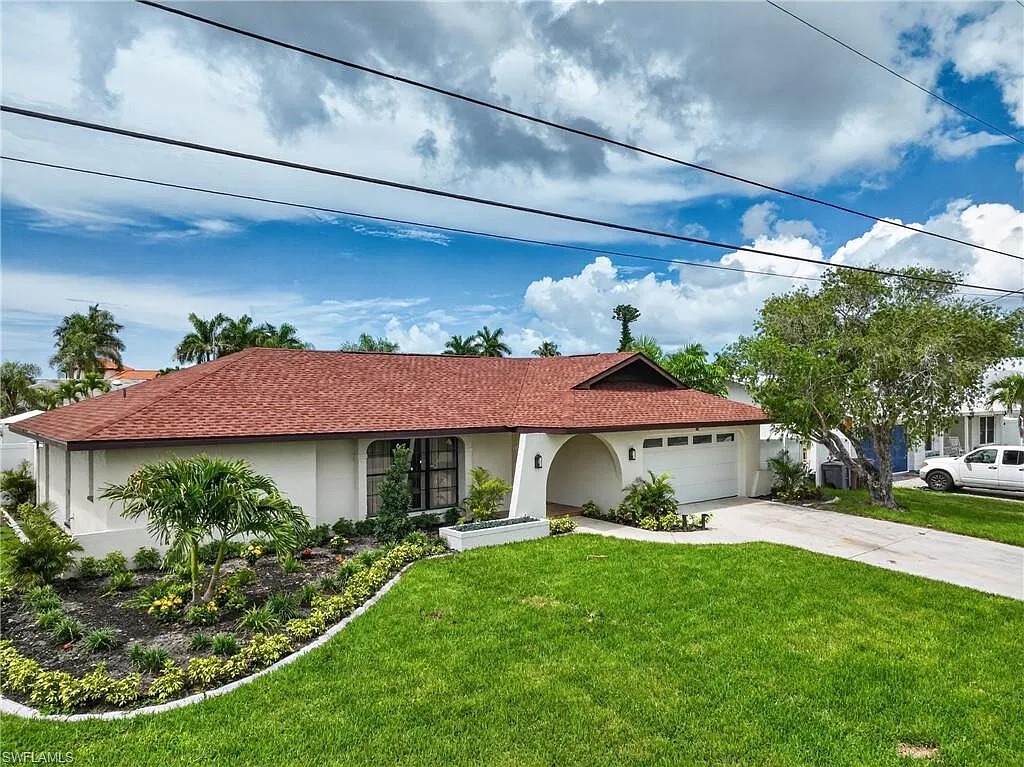 Cape Coral — Photo 2