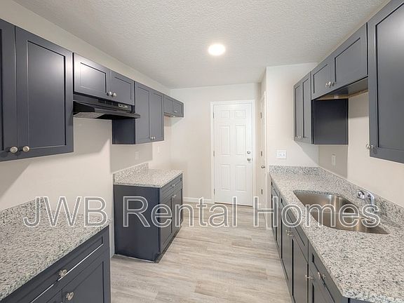 3rd image of 570 W 59th St