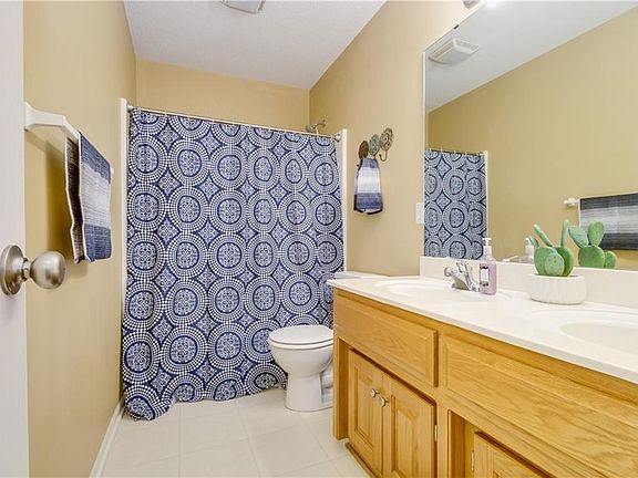 4th image of 2227 Makayla Ln