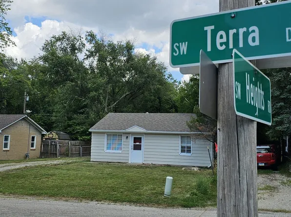 200 SW Terra Dr, Topeka, KS 66609