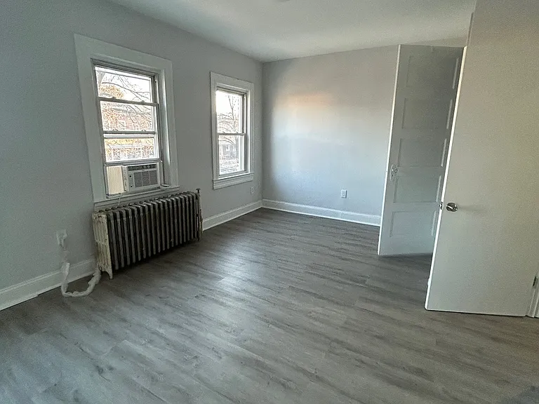 2326 Aiken St — Photo 6