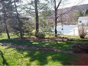 3rd image of 817 Debonair Dr