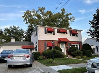 294 Woodhaven Rd, Pawtucket, RI 02861