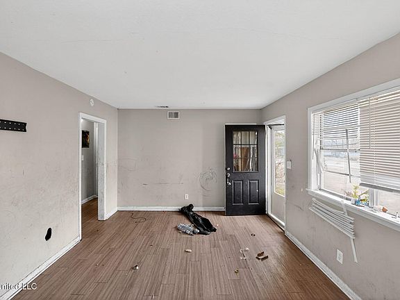 3rd image of 444 McDowell Park Cir