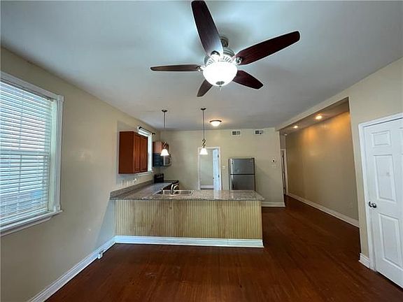 3rd image of 4307 S Derbigny St