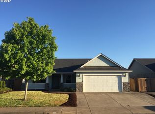 205 Auburn Ln, Creswell, OR 97426