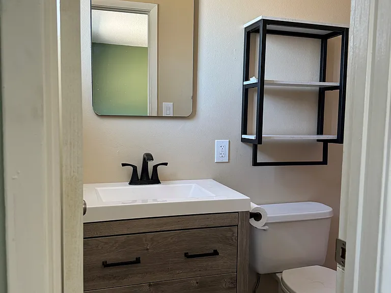 1436 S Beck Ave — Photo 10