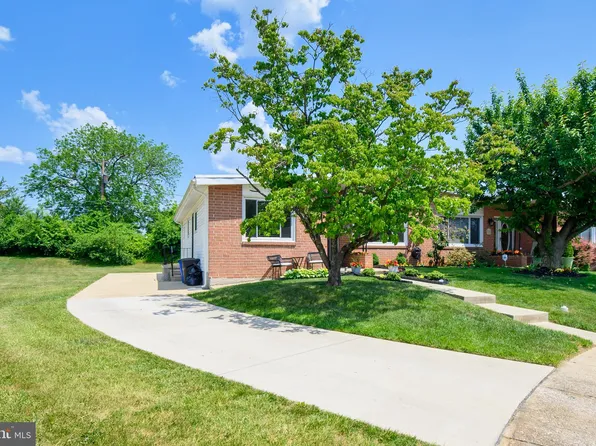 12 Leafydale Ct, Pikesville, MD 21208