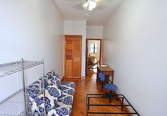 5th image of 812 Grand St APT 3R