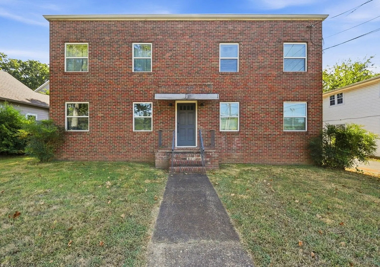 Desirable Red Bank 1 Bedroom — Photo 3