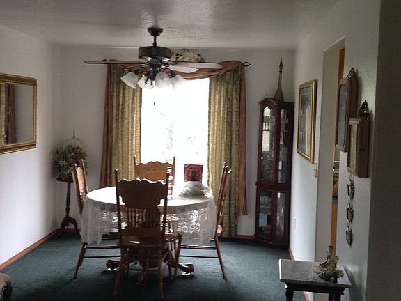 3rd image of 15714 NE 71st St
