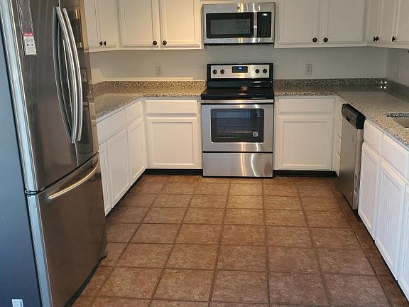 5th image of 105 Cottonwood Dr