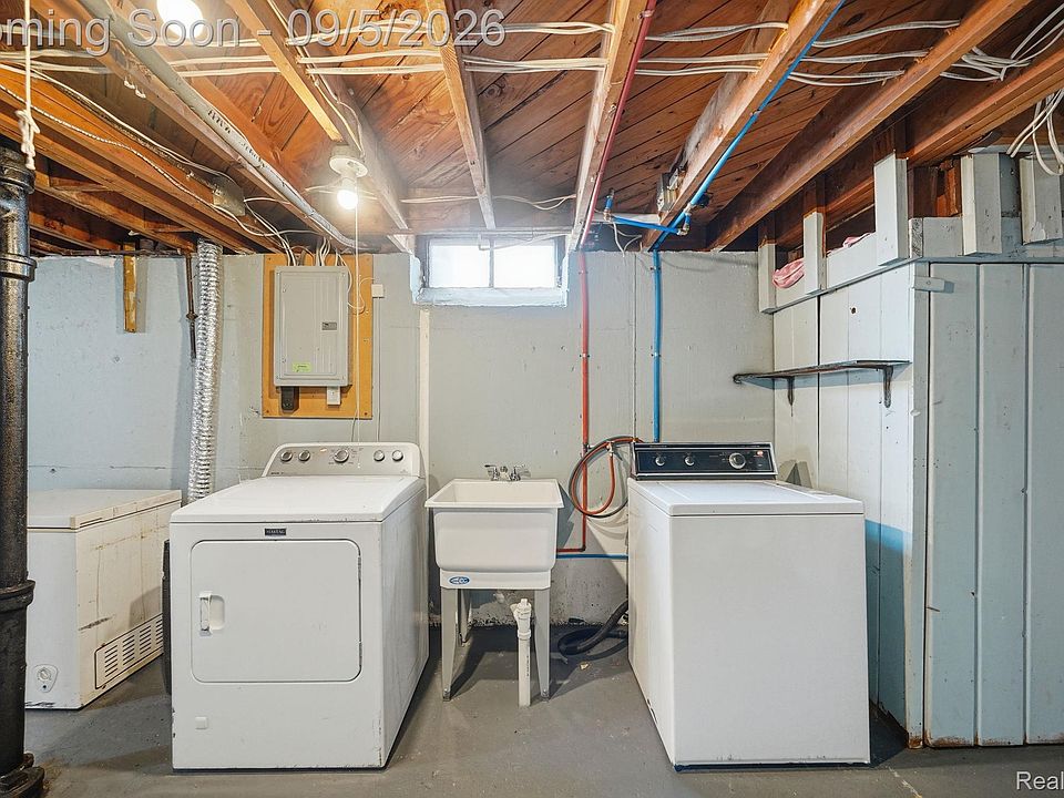 1700 Ackley Ave, photo 23