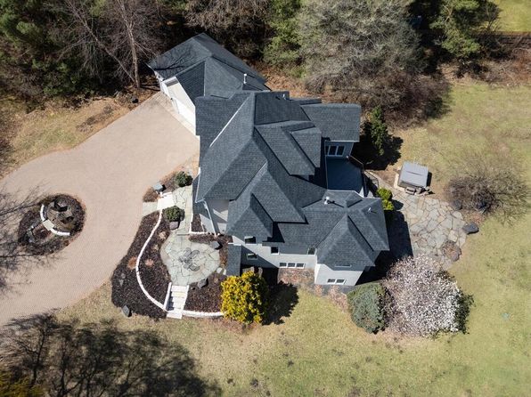 17032 Valley Dr NW, Andover, MN 55304