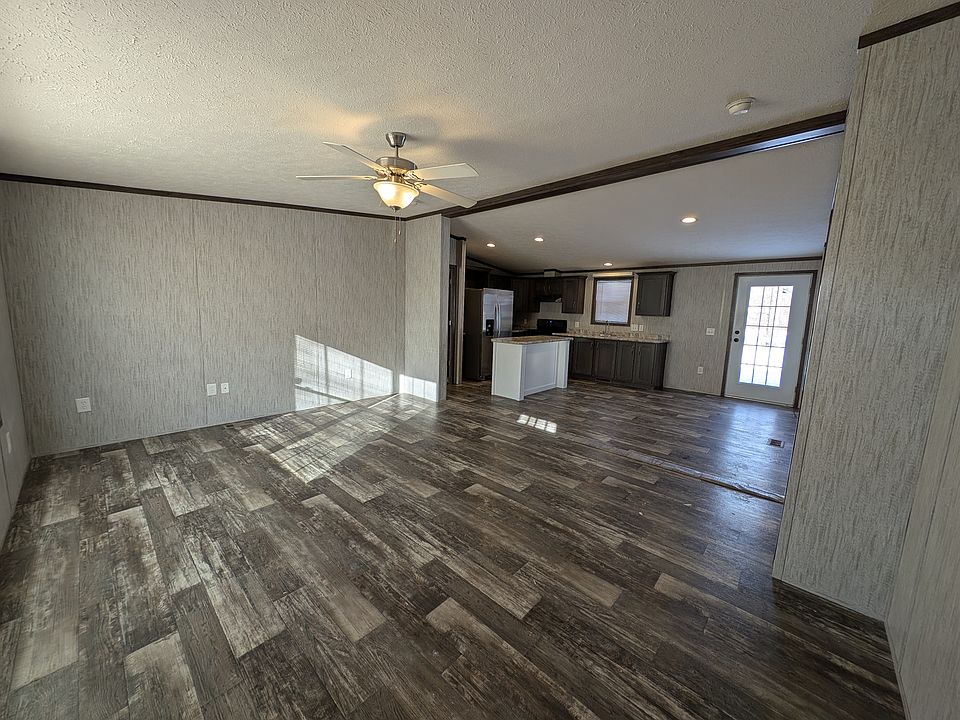 Open Concept living - view from front entry