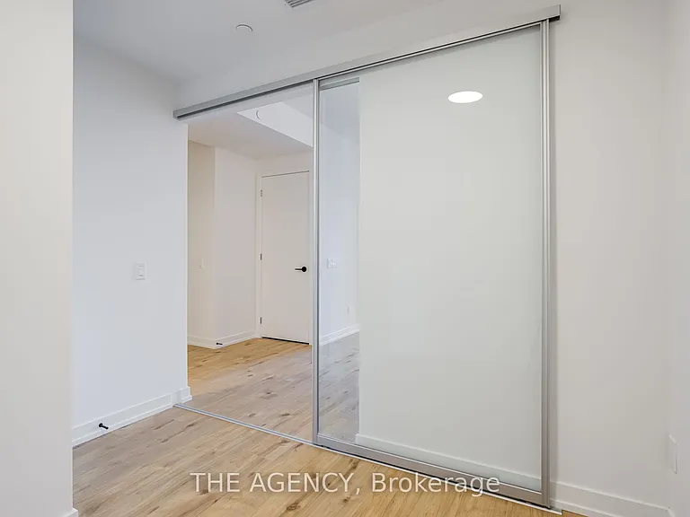 33 Parliament St #429 — Photo 15