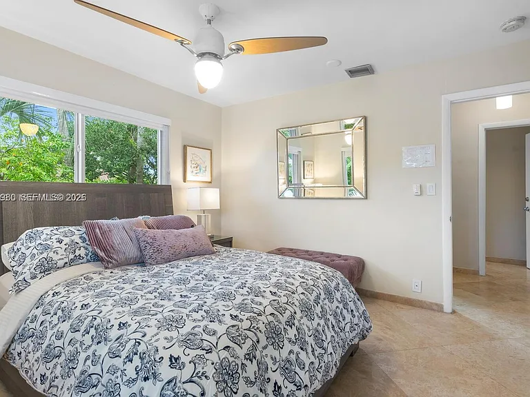 4101 Bayview Dr — Photo 23