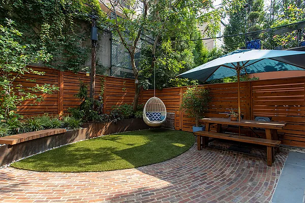 Sold by Compass | media 8