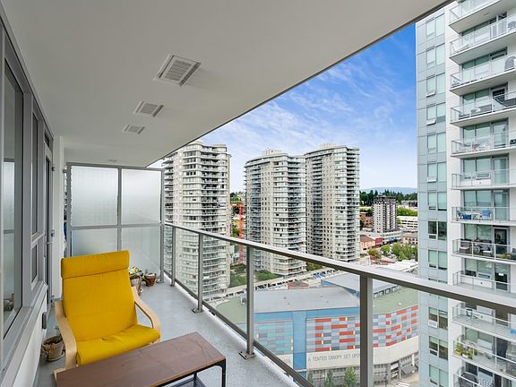 3rd image of 988 Quayside Dr #2306